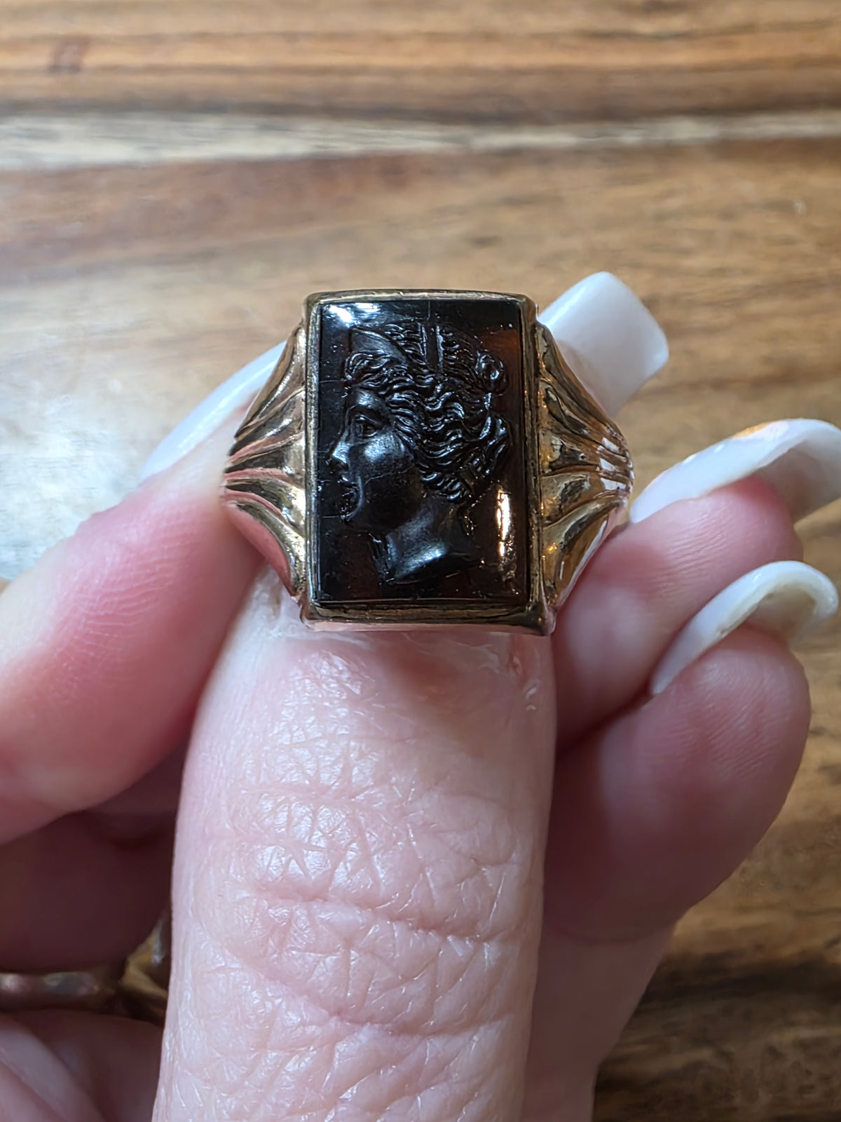 Vintage Gold Filled Molded Brown Glass 3-D Intaglio Ring, Size 11