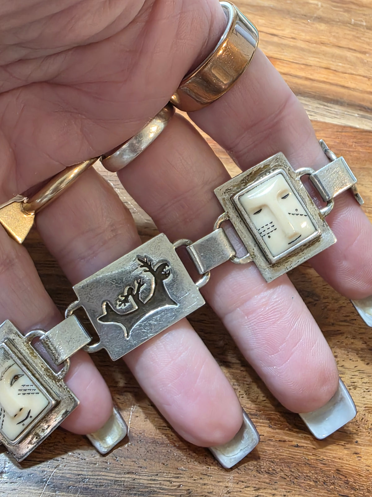 Native American Inuit Denise Wallace Limited Edition Killer Whale Wolf Bracelet Sterling Silver