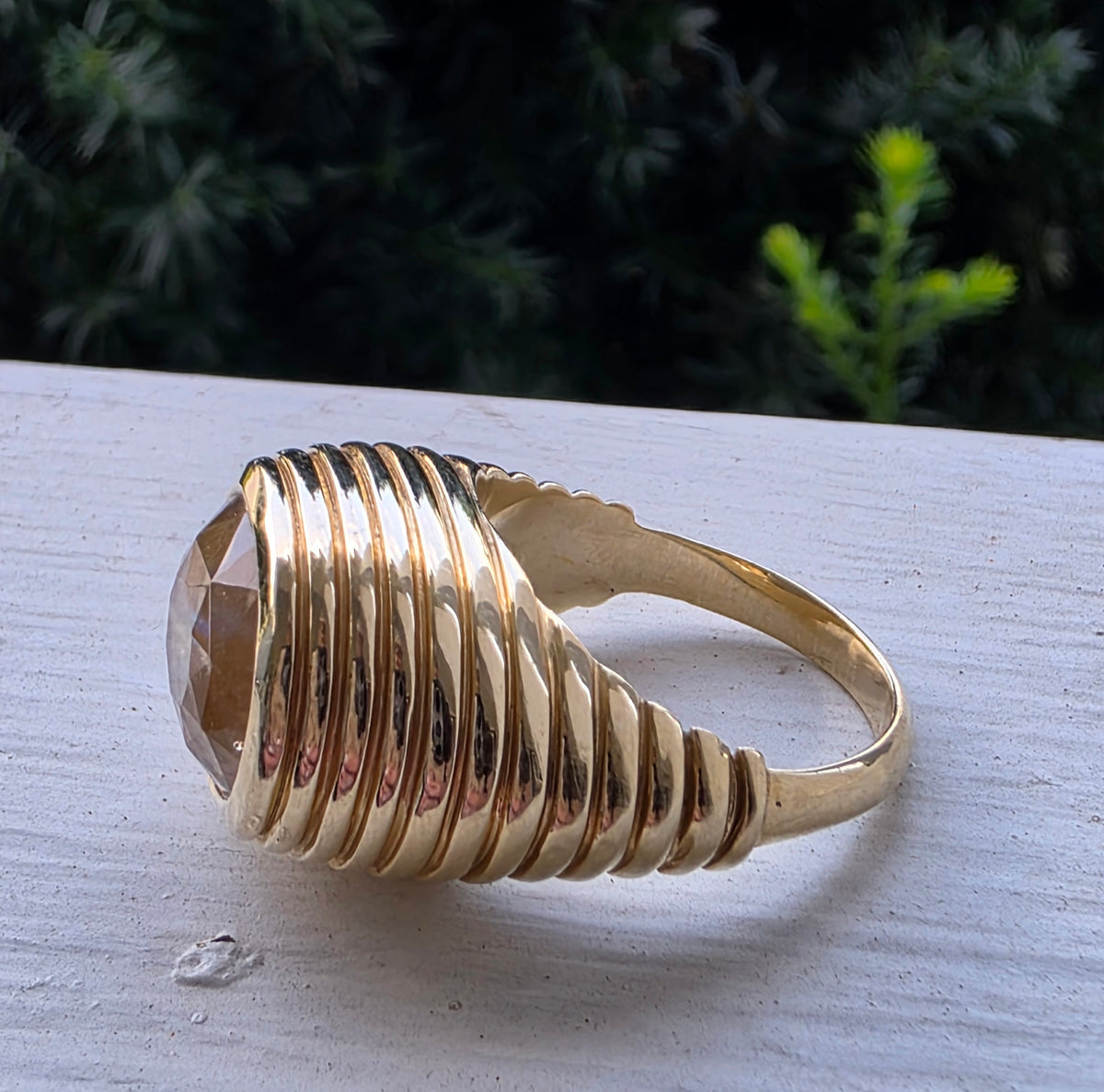 Auroro 14k Yellow Gold Moonstone Ribbed Cocktail Ring 19.2g Heavy Chunky Dome