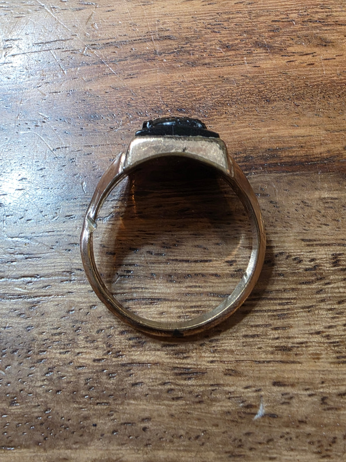 Vintage Gold Filled Molded Brown Glass 3-D Intaglio Ring, Size 11