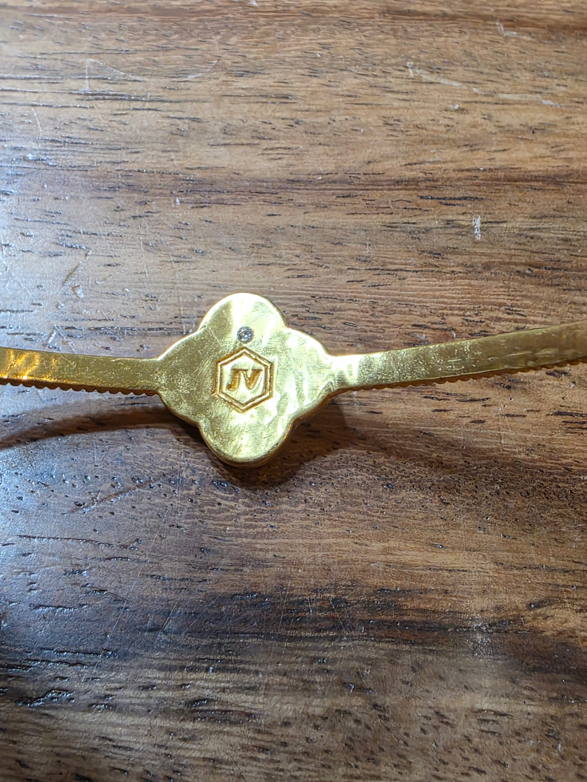 Julie Vos Chloe Bangle Mother of Pearl 24k Gold Plated Clover Bracelet