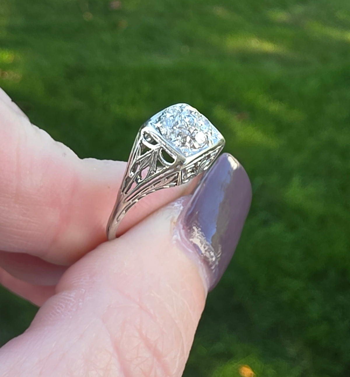 Art Deco 18k White Gold Ornate Filigree Mine Cut Diamond Cluster Ring