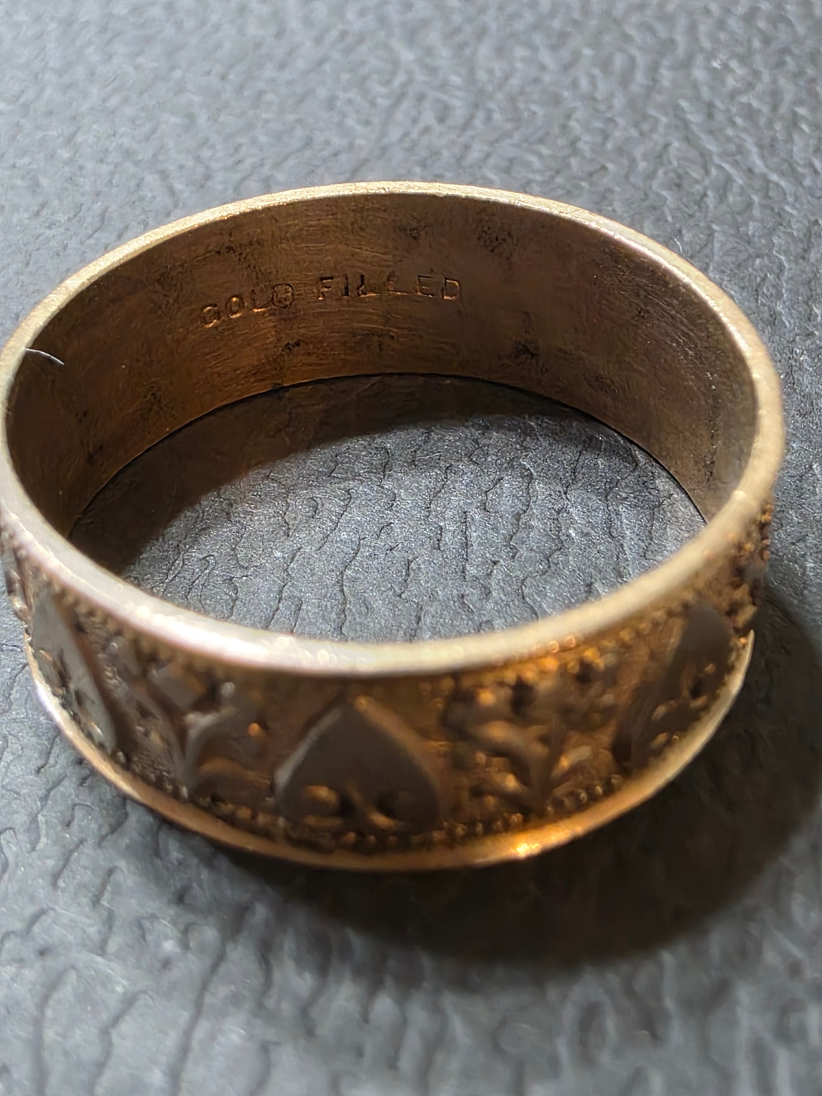 Antique Gold Filled Patterned Heart Cigar Band Size 12