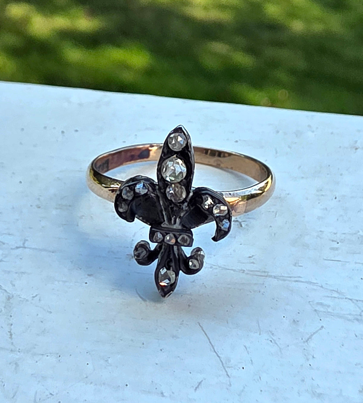 Antique 14K Gold & Silver Fleur-de-Lis Ring with Rose Cut Diamonds, Size 7