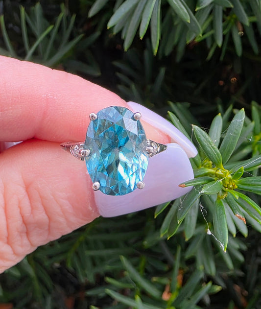 Art Deco 18k White Gold Blue Zircon & Diamond Ring