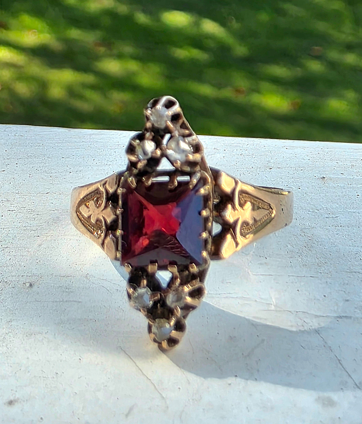 Antique Victorian 8K Gold Bohemian Garnet Rose Cut Diamond Ring, Size 7