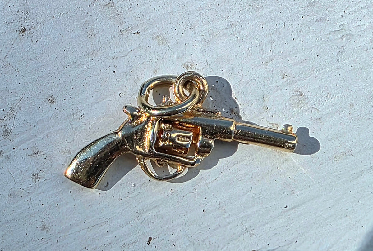 Vintage 14k Gold Revolver Pistol Gun Charm