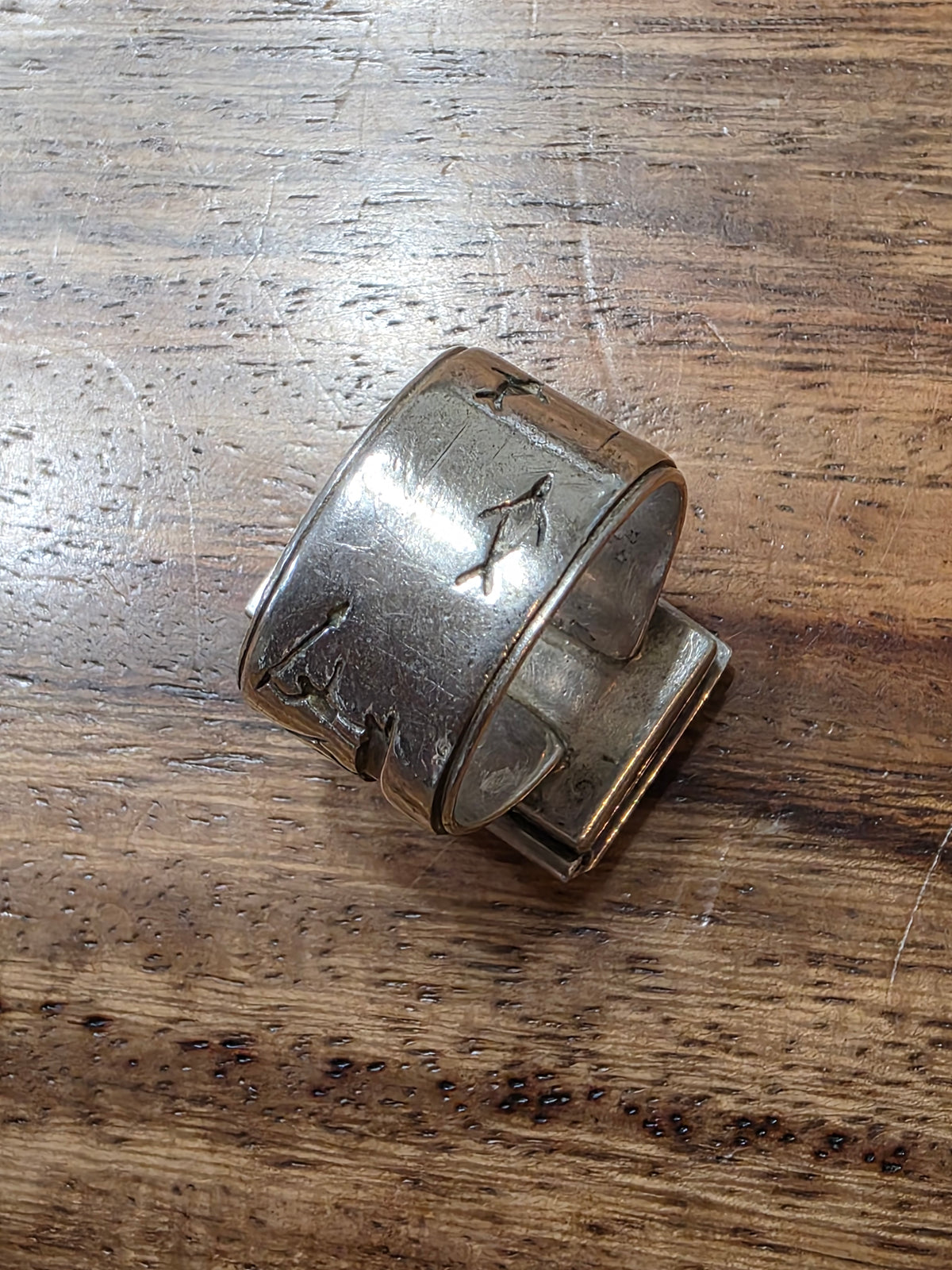 Native American Inuit Denise Wallace Vintage Sterling Silver Hinged "Seal Hunt" Mask Ring