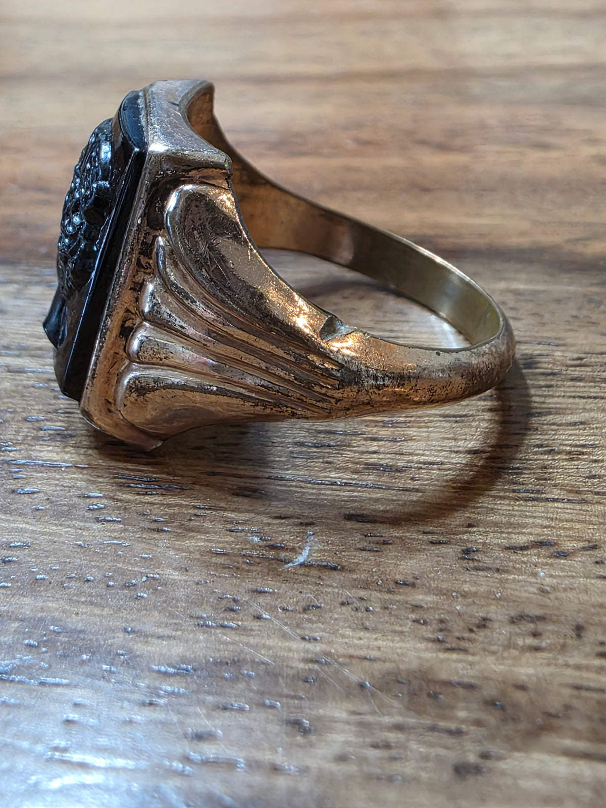 Vintage Gold Filled Molded Brown Glass 3-D Intaglio Ring, Size 11