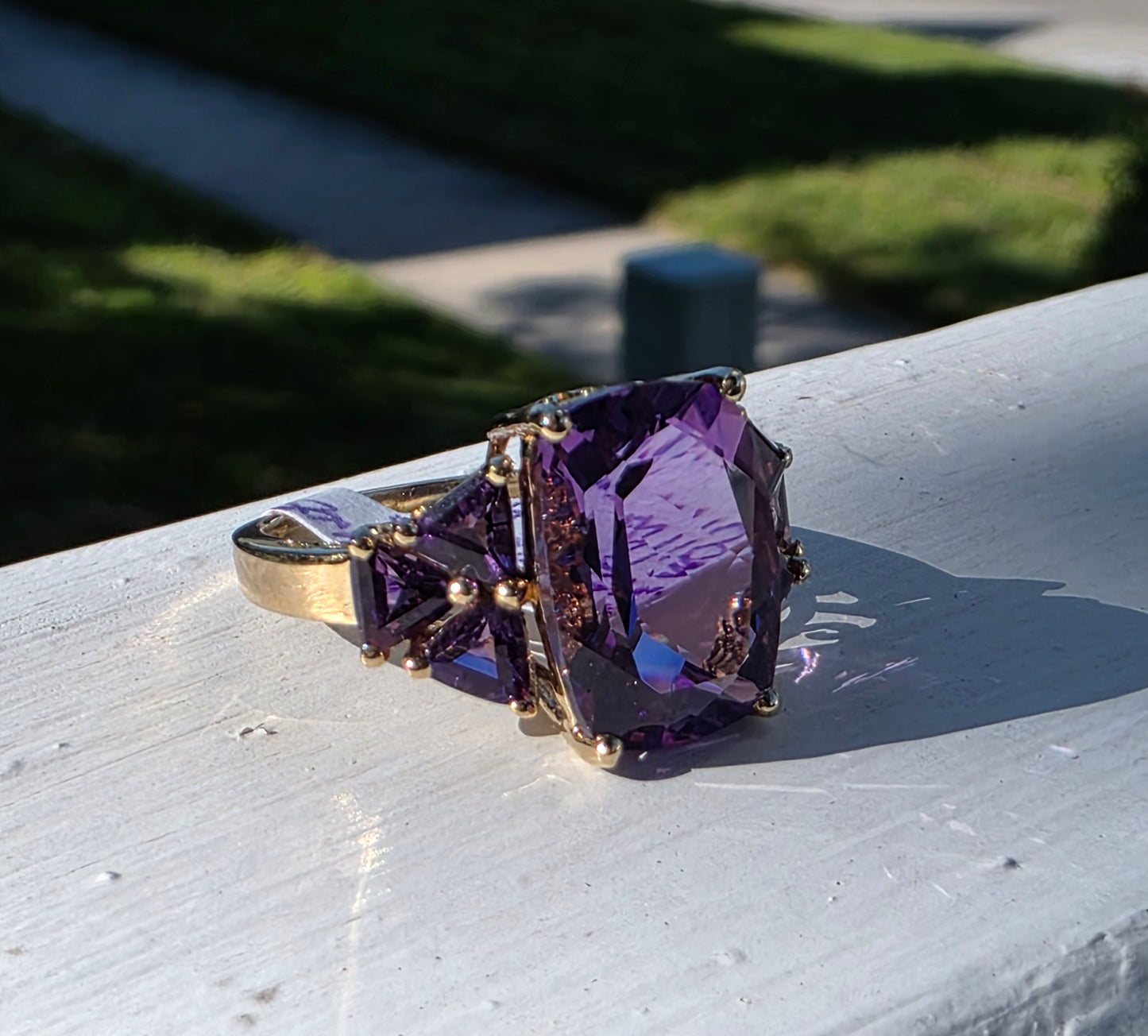 10k Yellow Gold Amethyst Cocktail Ring
