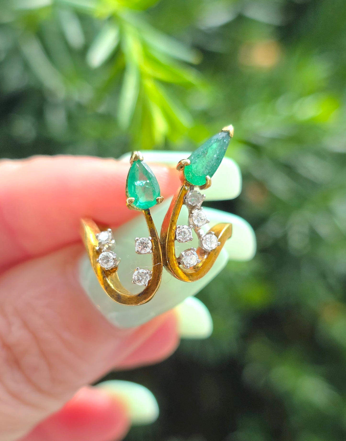 Vintage 18k Emerald and Diamond Ring