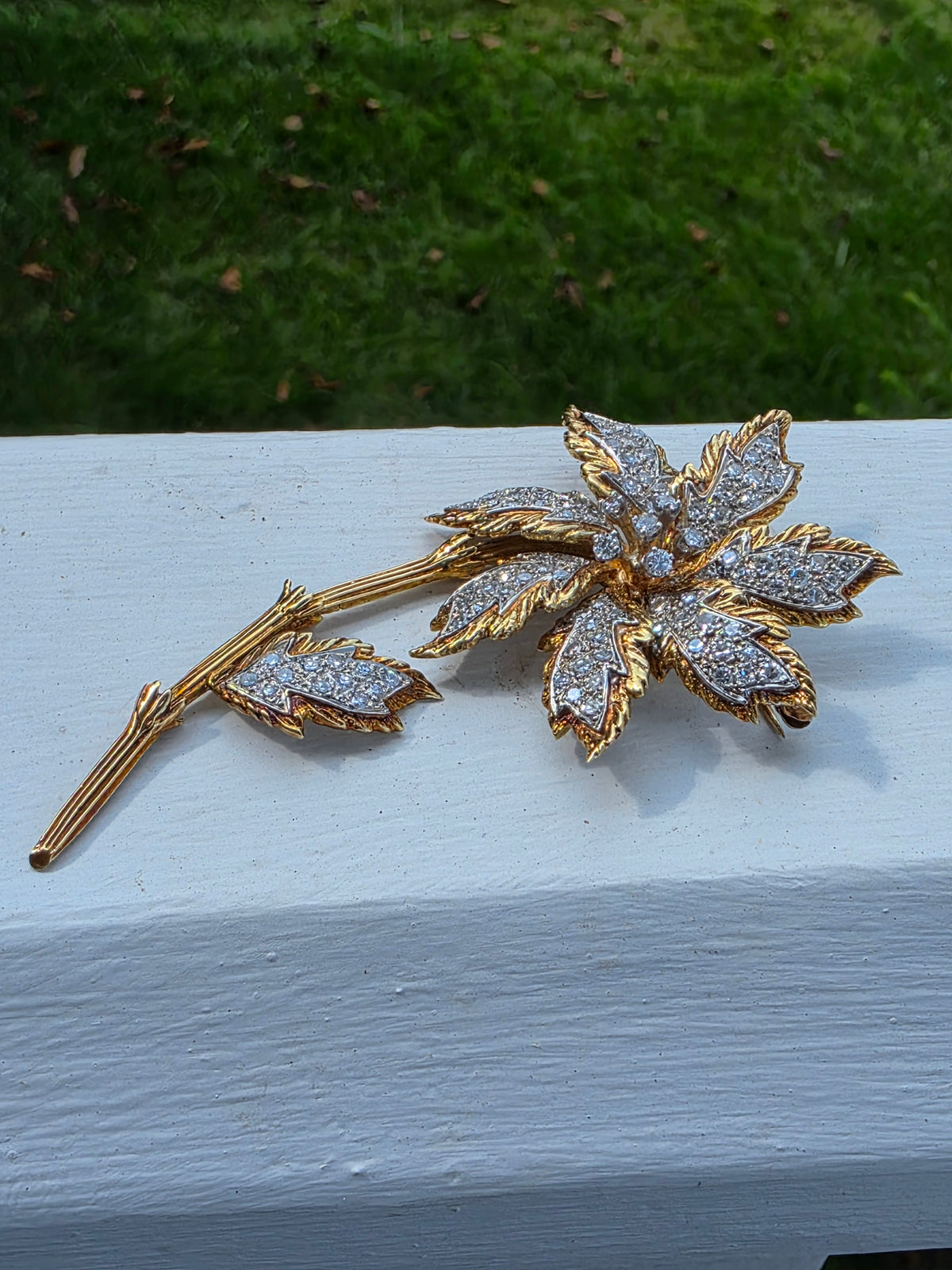Vintage 1950s 18k Gold & Diamond Articulated Poinsettia Brooch