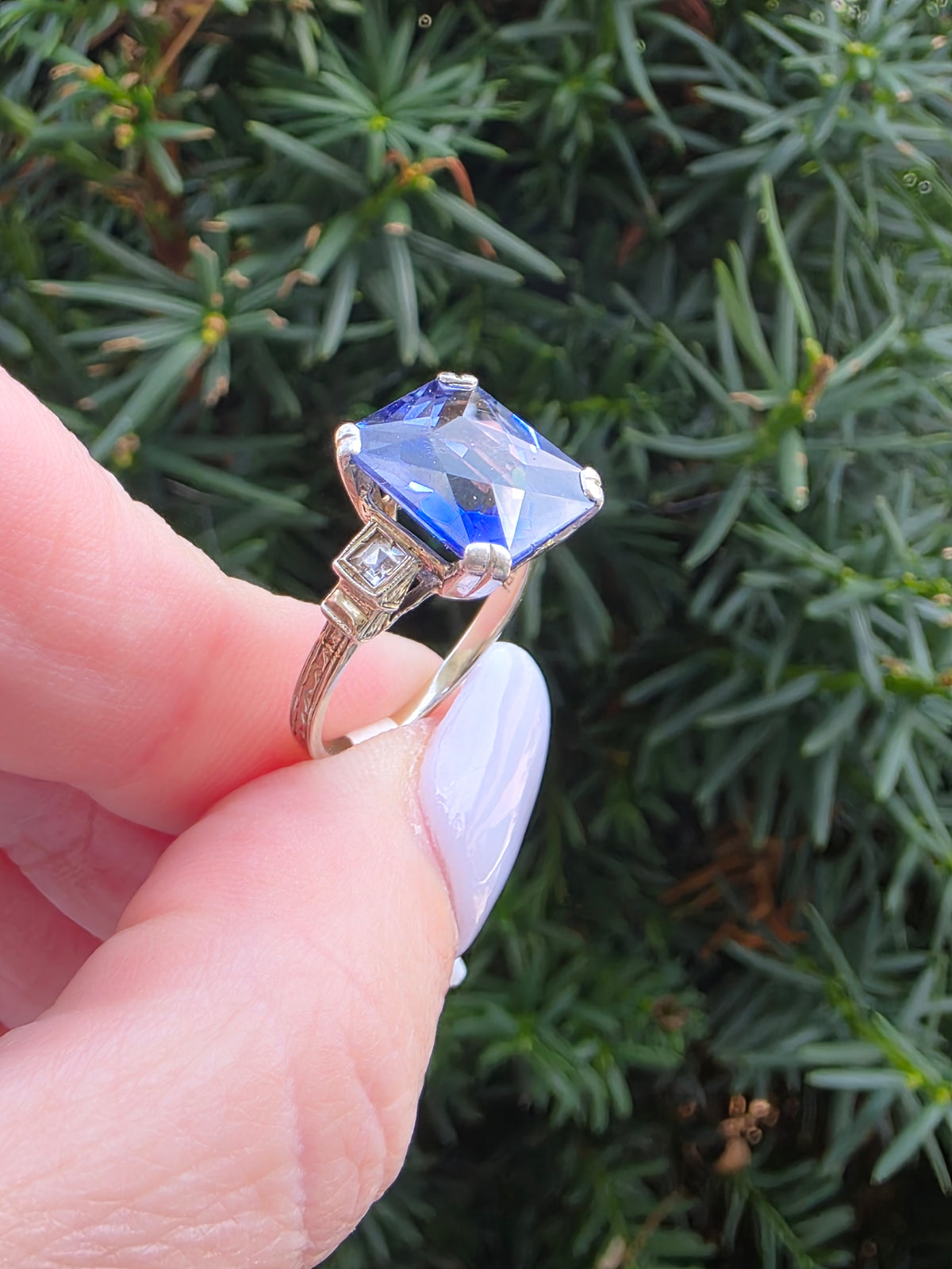 Vintage 14k White Gold Synthetic Sapphire & White Topaz Ring