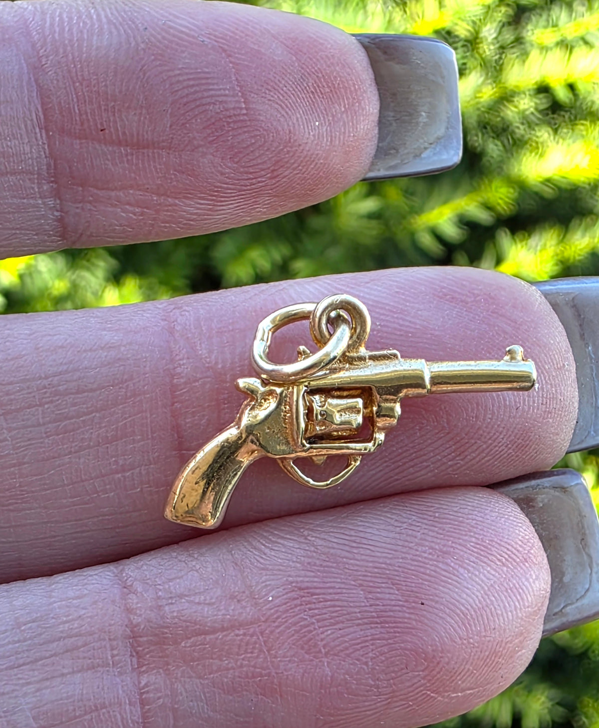 Vintage 14k Gold Revolver Pistol Gun Charm