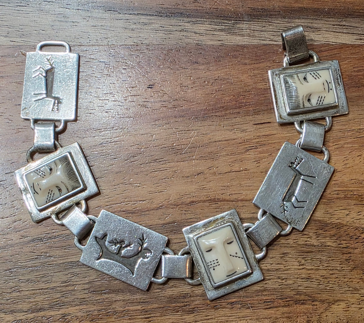Native American Inuit Denise Wallace Limited Edition Killer Whale Wolf Bracelet Sterling Silver