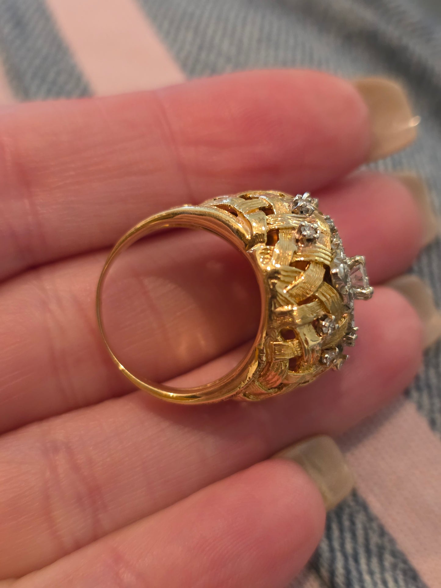 Vintage 18k Basket Weave Bombe Diamond Ring