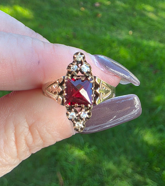 Antique Victorian 8K Gold Bohemian Garnet Rose Cut Diamond Ring, Size 7