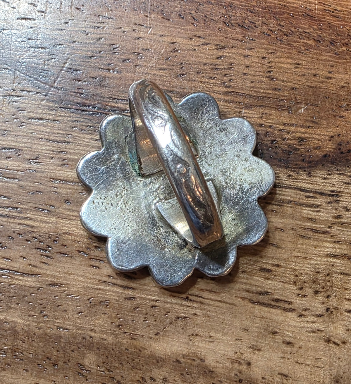 Old Pawn Zuni Sterling Silver & Crushed Turquoise Inlay Flower Ring